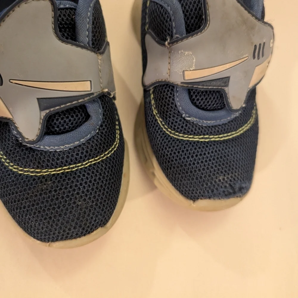 Carter's Toddler Boy Light Up Velcro Strap Shark-Themed Sneakers in Size 7